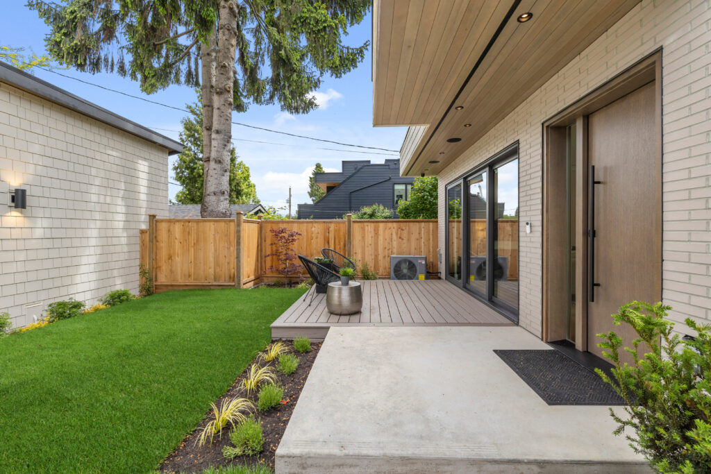 Riley Park Modern Duplex - back patio space